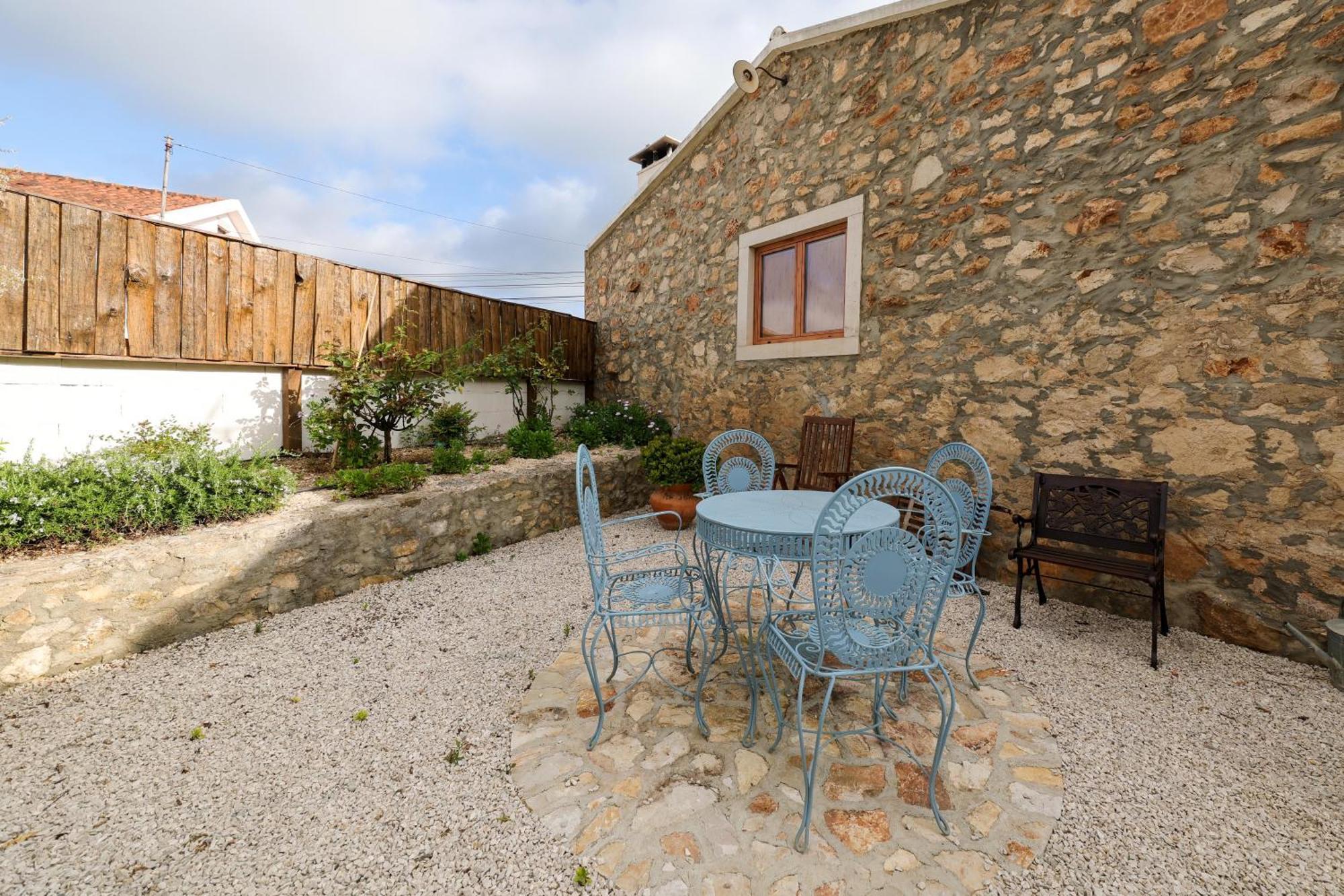 Renovated Wine Press House - With Pool Villa Porto de Mos  Room photo