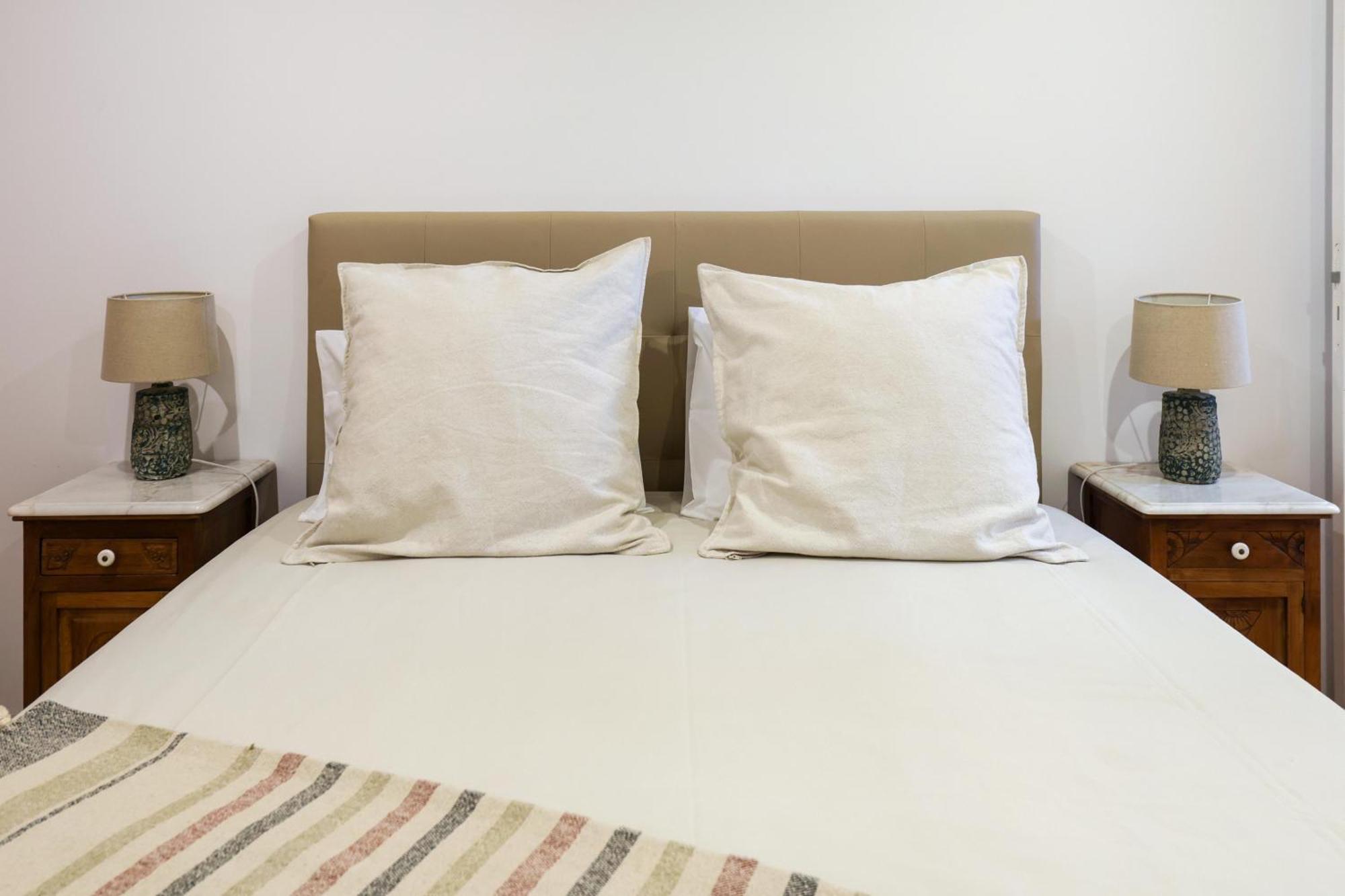 Renovated Wine Press House - With Pool Villa Porto de Mos  Room photo