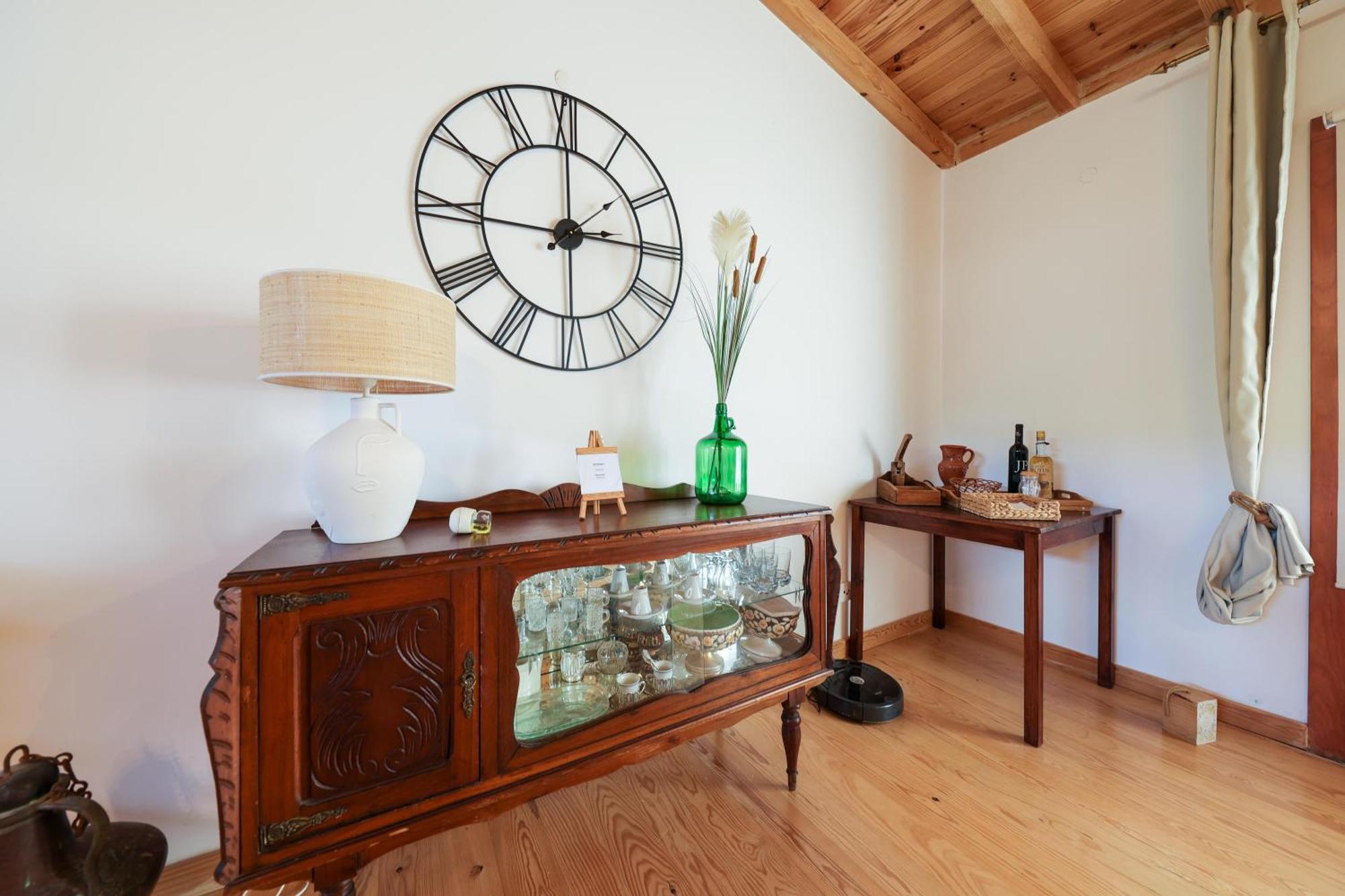 Renovated Wine Press House - With Pool Villa Porto de Mos  Room photo